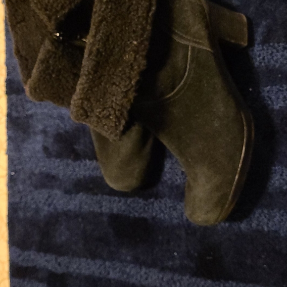 Boots - Picture 3 of 3